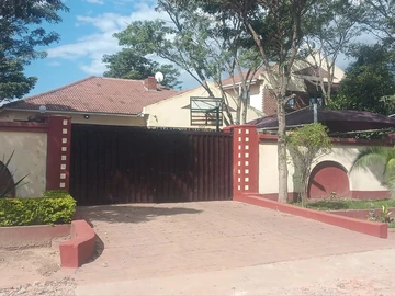 Riverside Family Home To Let In Ruwa