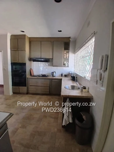 3 Bedroom House to Rent in Alexandra Park