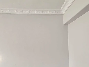 2 Bedroom Flat & Apartment
