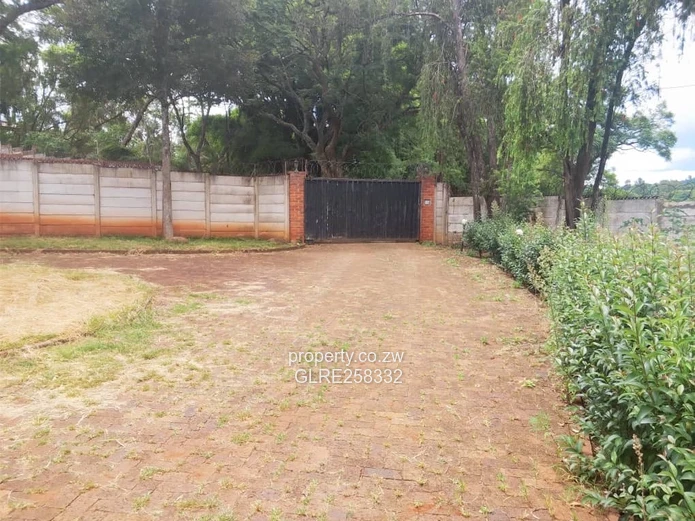 Greystone Park 3-Bed House on 2,600m² — Borehole & Tank
