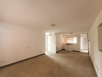 2 Bedroom Flat & Apartment