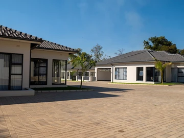 6 Unit Townhouse Complex