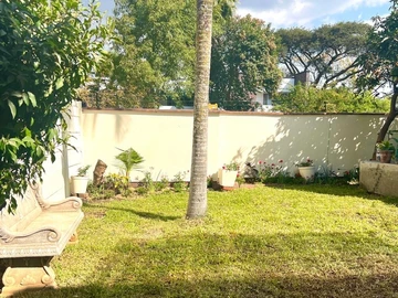 3 Bedroom Flat & Apartment