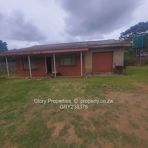 Vacant office to let in Borrowdale West 