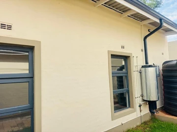 3 Bedroom Flat & Apartment