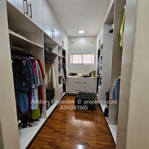 Modern Appealing and spaciously finished tasteful home