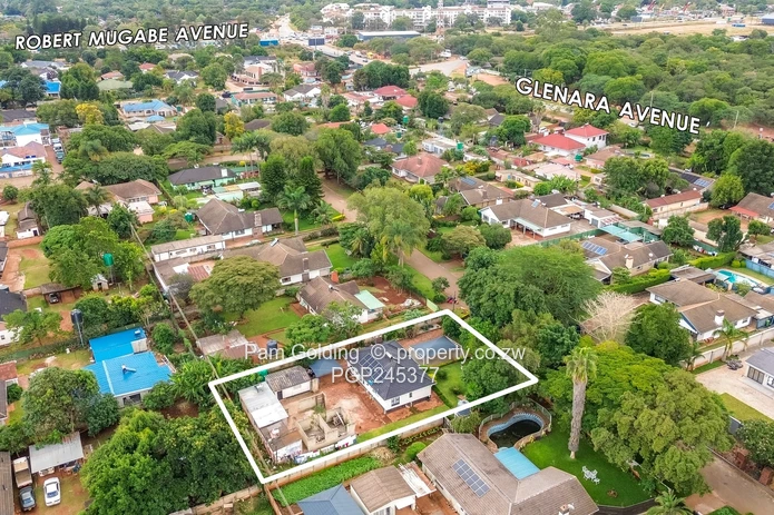 4- bedroom En suite Home on 1160sqm in Hillside