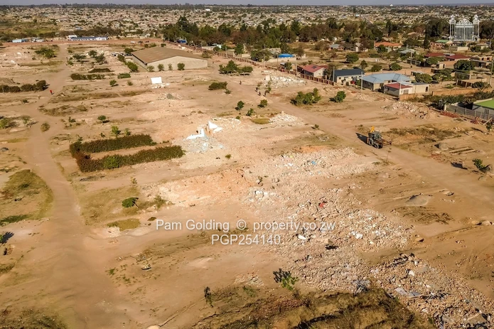 20 Hectares Ideal For A Mixed Use Development Along Chitungwiza Rd