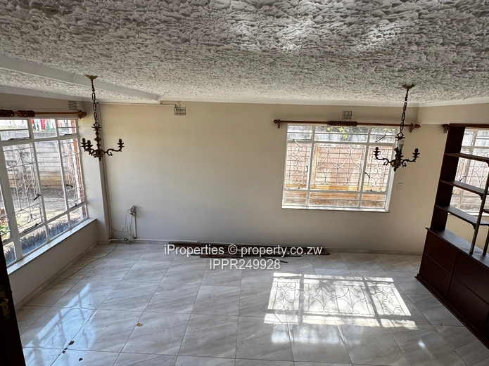 3-Bedroom Duplex with Private Garden 