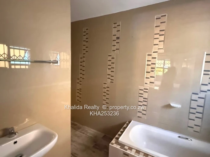 ARLINGTON | Executive 5-Bedrooms 4 en-suites Family Home