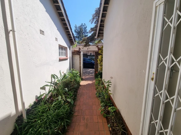 3 Bedroom Flat & Apartment