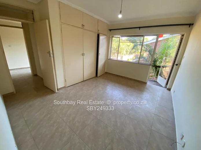 3 bed duplex flat to let in Avenues (Sole Mandate)