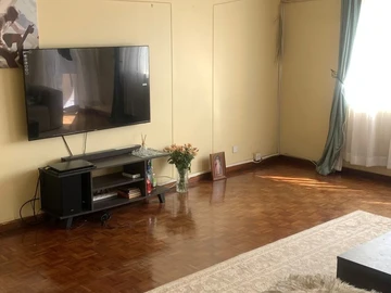 2 Bedroom Flat & Apartment