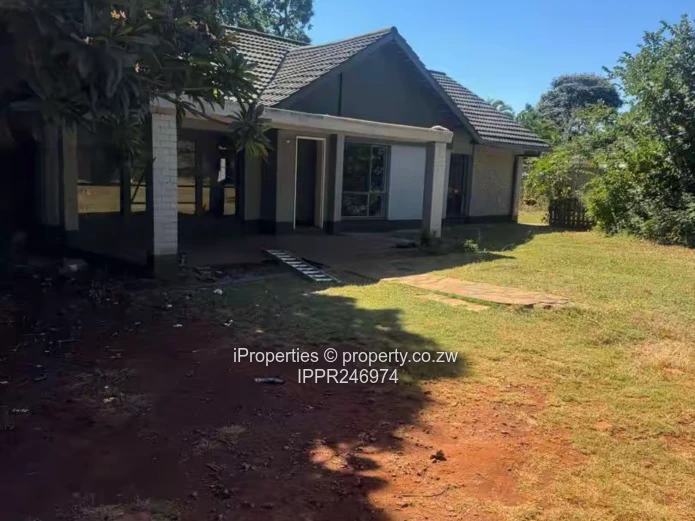 3-Bed House to Rent - Marlborough,