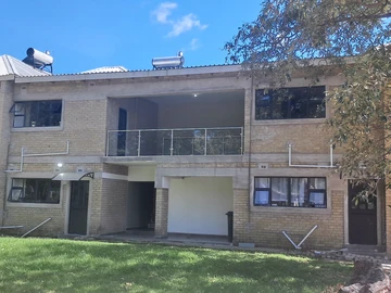 3 Bedroom Flat & Apartment