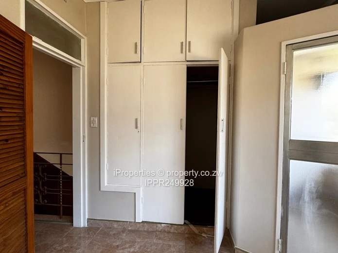 3-Bedroom Duplex with Private Garden 