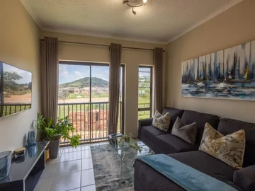 2 Bedroom Flat & Apartment