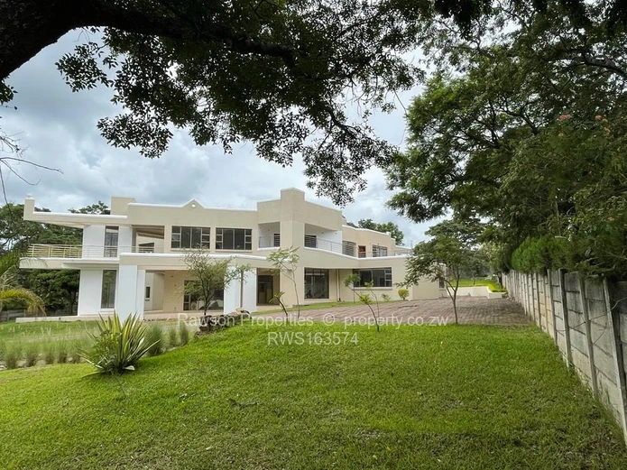 6 Bed Houses for Sale in Glen Lorne RWS163574