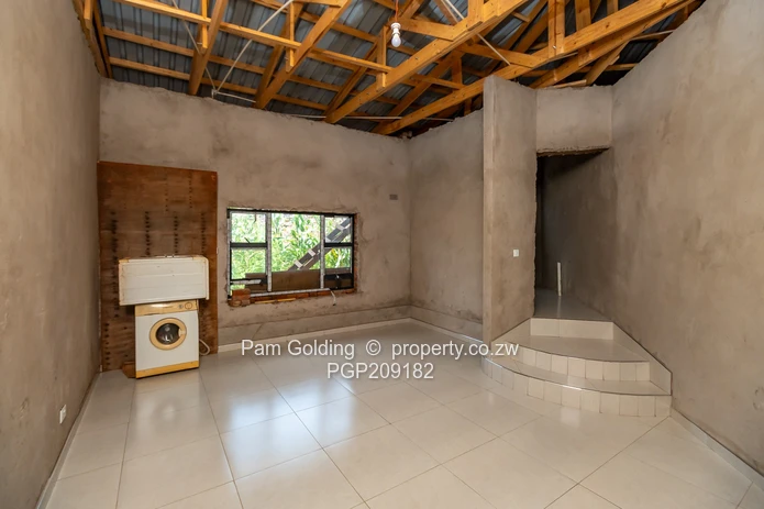 Exceptional 6-Bedroom Luxury Home in Brookview