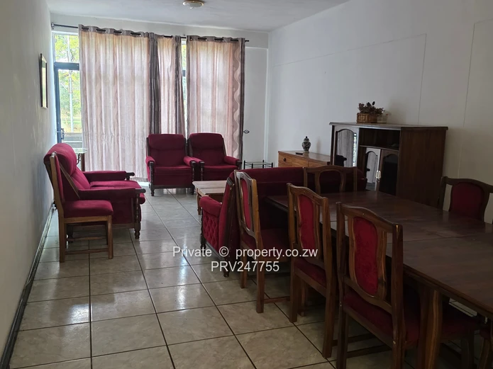 Spacious 2 bedroom apartment near Greenwood Park