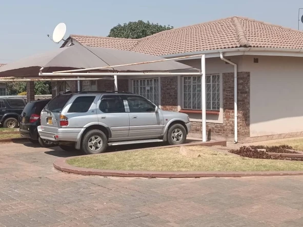 3 Bedroom Flat & Apartment