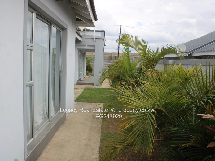 Beautiful Modern Home With Borehole In Mabvazuva,Stylish Family Residence With Modern Finishes