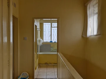 3 Bedroom Flat & Apartment