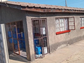 4-Bedroom House for Sale in Budiriro, Harare!