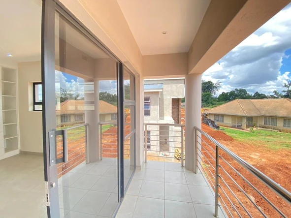 4 Bedroom Flat & Apartment