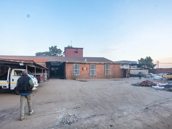 Warehouse & Factory