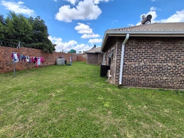 36 Bedroom Flat & Apartment