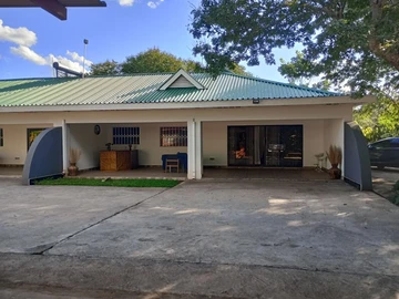 Hotel & Lodge