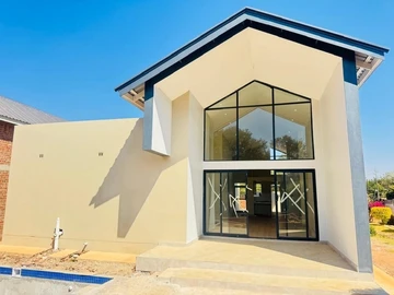 4 Bedroom Flat & Apartment