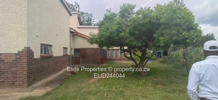 Borrowdale West: 4-Bed Home with Driveway & Garden