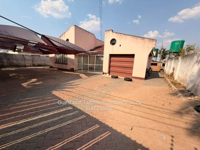 3 Bedroomed House For Sale In Mainway Meadows