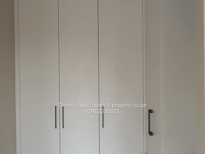 Old Marlborough duplex flat to let 