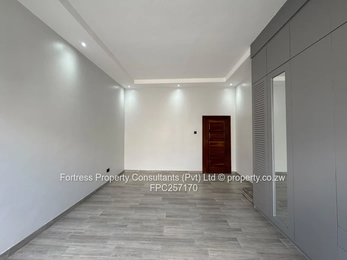 Brand New 4-Bed House in Arlington East