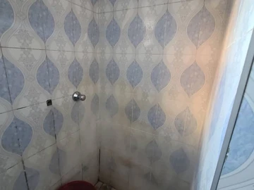 2 Bedroom Flat & Apartment