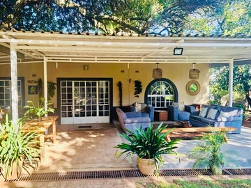 Small character home with prolific borehole