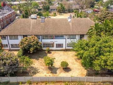 2 Bedroom Flat & Apartment