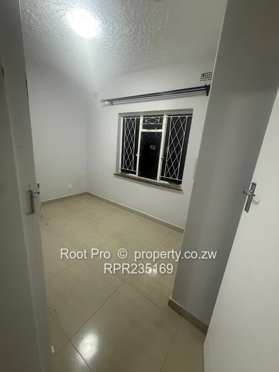 Mabelreign Flat to Let