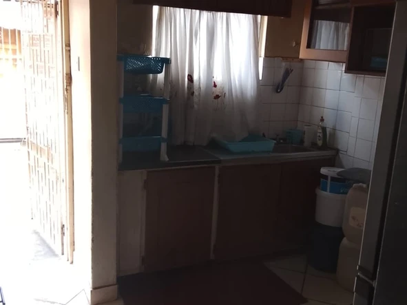 2 Bedroom Flat & Apartment