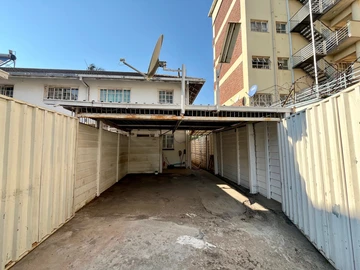 3 Bedroom Flat & Apartment