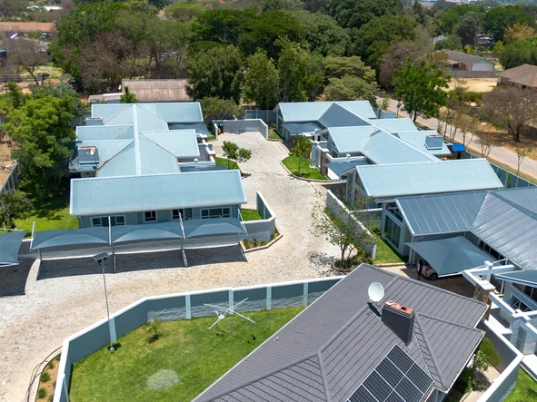 3 Bedroom Flat & Apartment