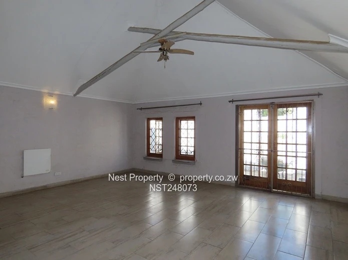 Warm Family Home with Excellent Water in Rolf Valley
