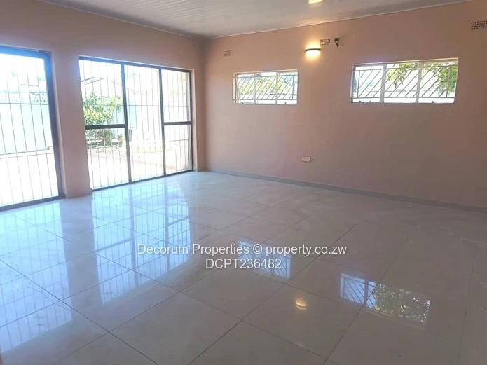 Marlborough 4-Bed Home — Paved Drive, Water Tank & Secure