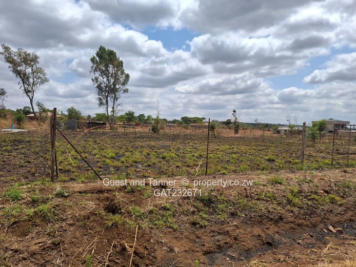 1,000m² Stand for Sale in Crowhill