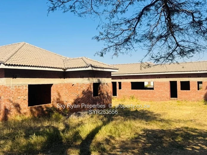 *House For Sale in Bluffhill 