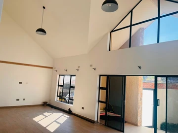 3 Bedroom Flat & Apartment