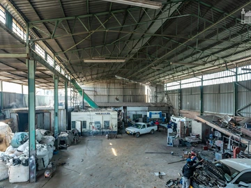 Warehouse & Factory